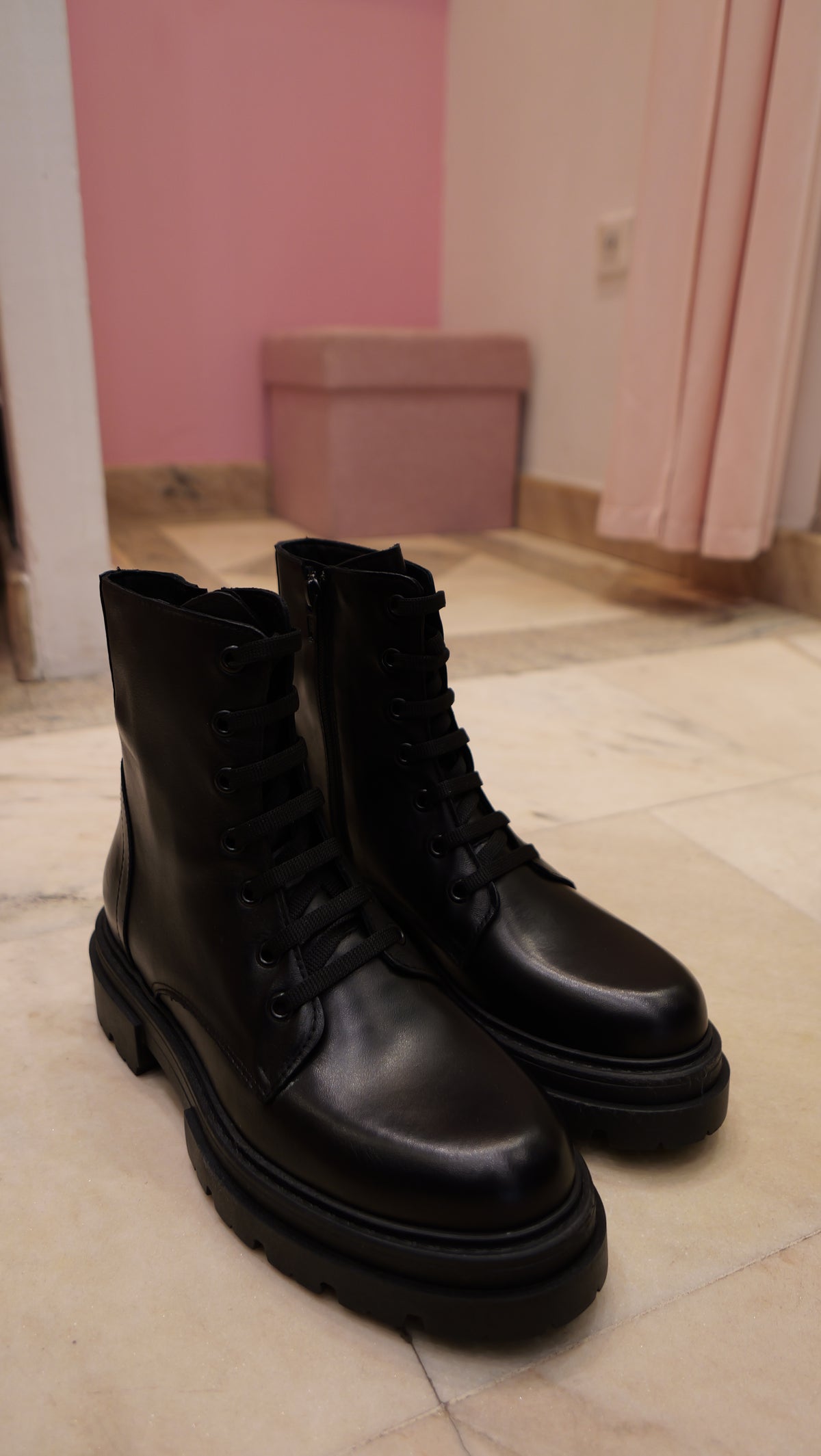 Bottines à lacets noir en cuir