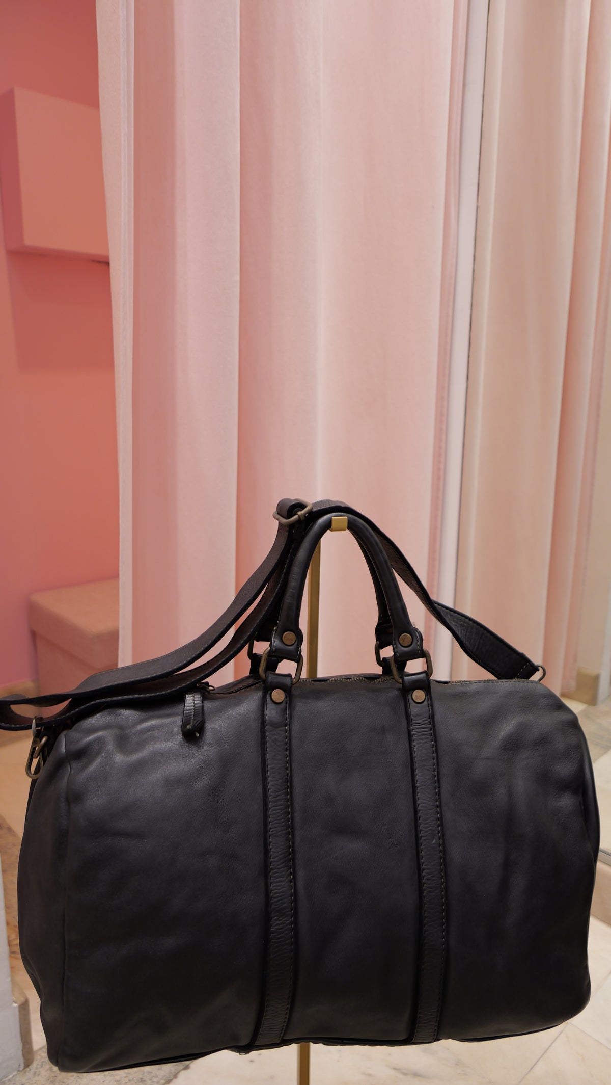 Sac de voyage en cuir vintage noir