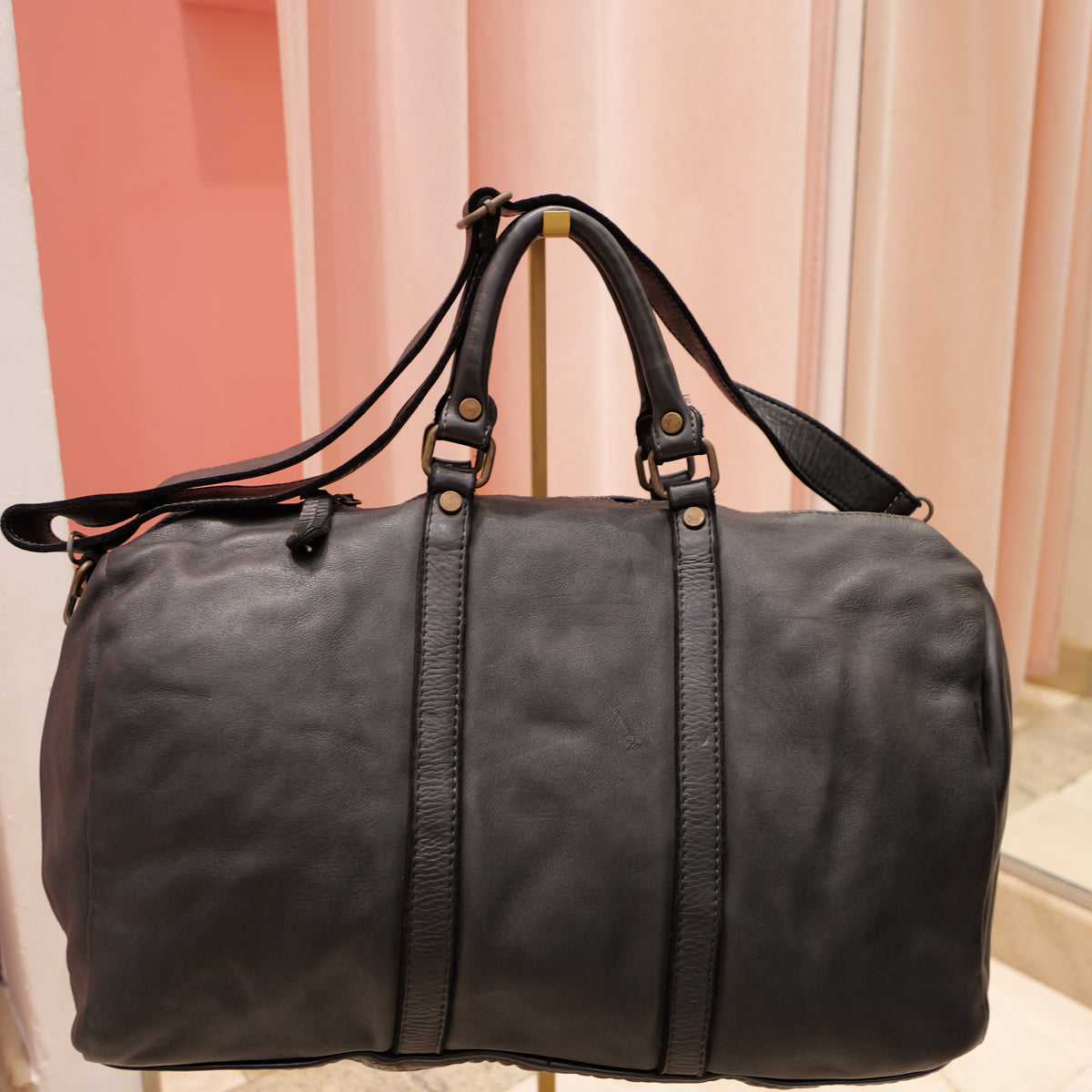 Sac de voyage en cuir vintage noir