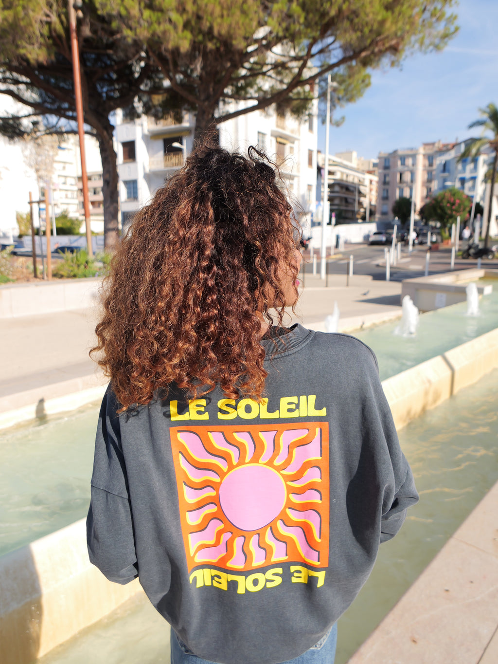 Grey "LE SOLEIL" sweatshirt