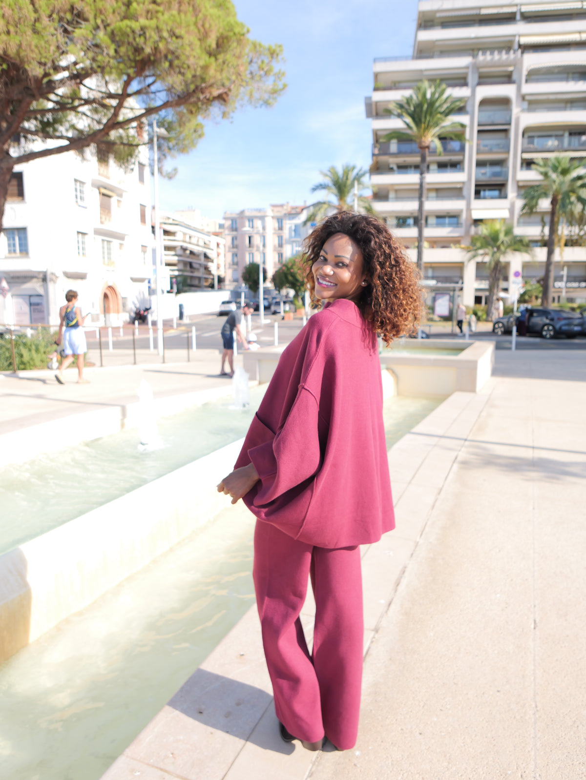 Ensemble Bordeaux chic et confortable