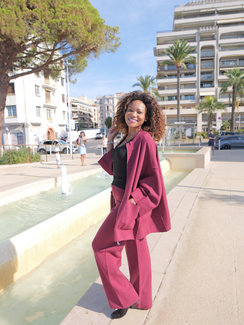 Ensemble Bordeaux chic et confortable
