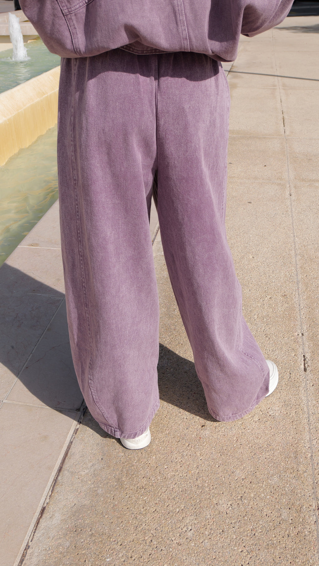 Pantalon large en jean prune