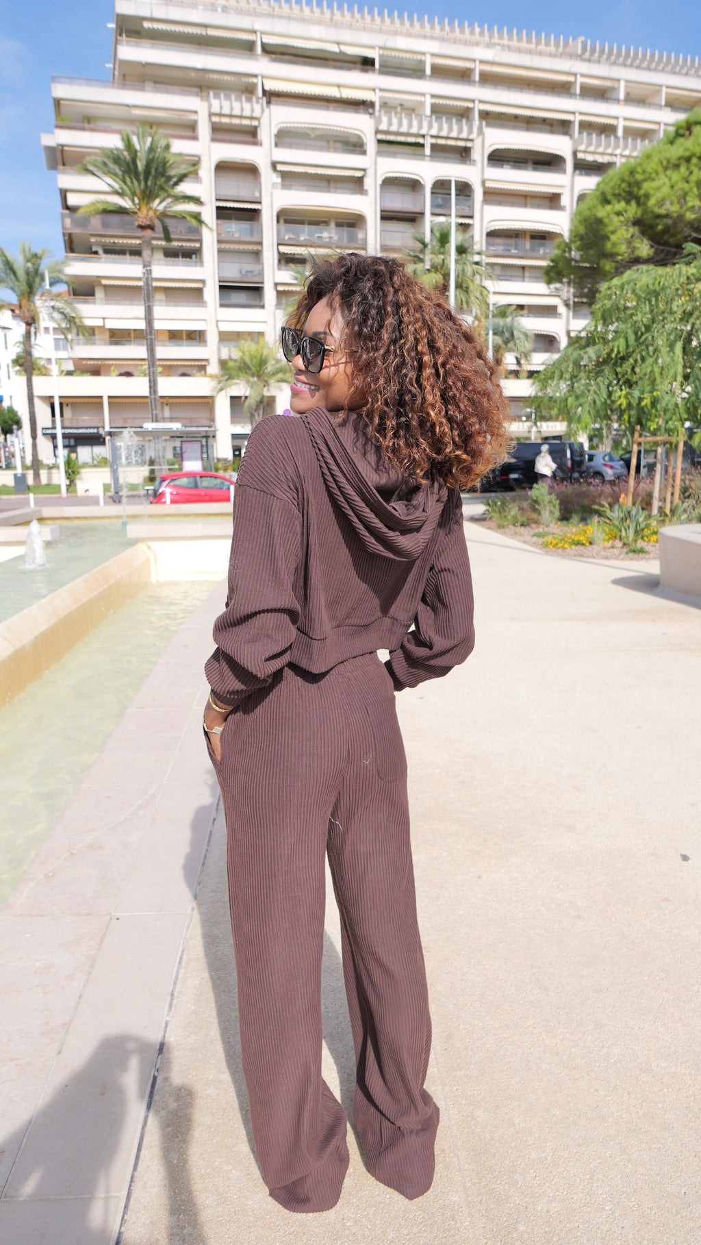 Chocolate corduroy-effect cropped hoodie